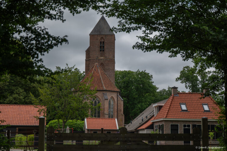 zicht op kerk (3)